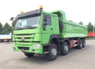 CAMION BASCULEUR SINOTRUK HOWO 8X4